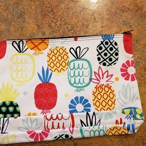 Thirty-one Large Zipper Pouch Lotta Colada NWT